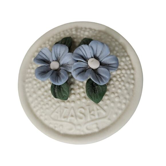 Arctic Kids of Alaska Blue Flower Trinket Dish Jar with Lid Ceramic Souvenir - Picture 3 of 7